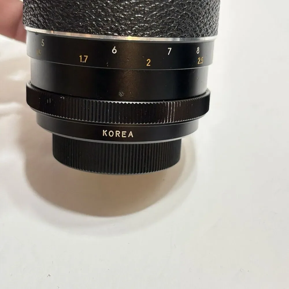 Auto Chinon 1:28 f=135mm Japan 28mm f2.8 Auto Lens Camera with Case